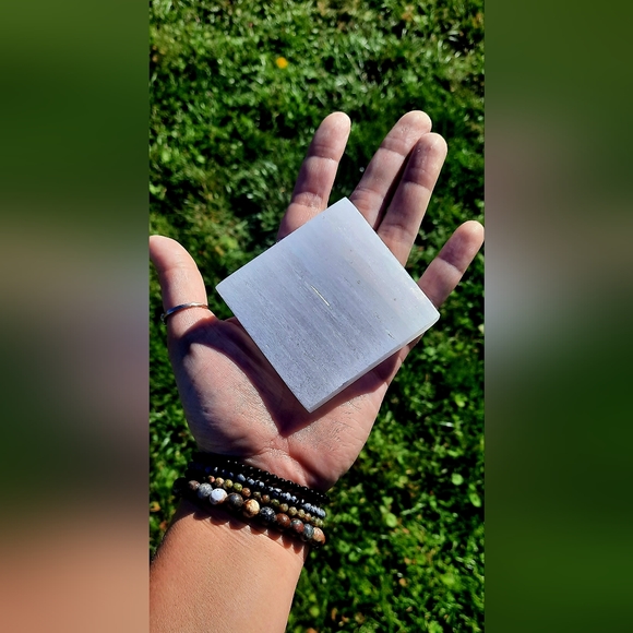 crystal Other - Selenite Charging Plate